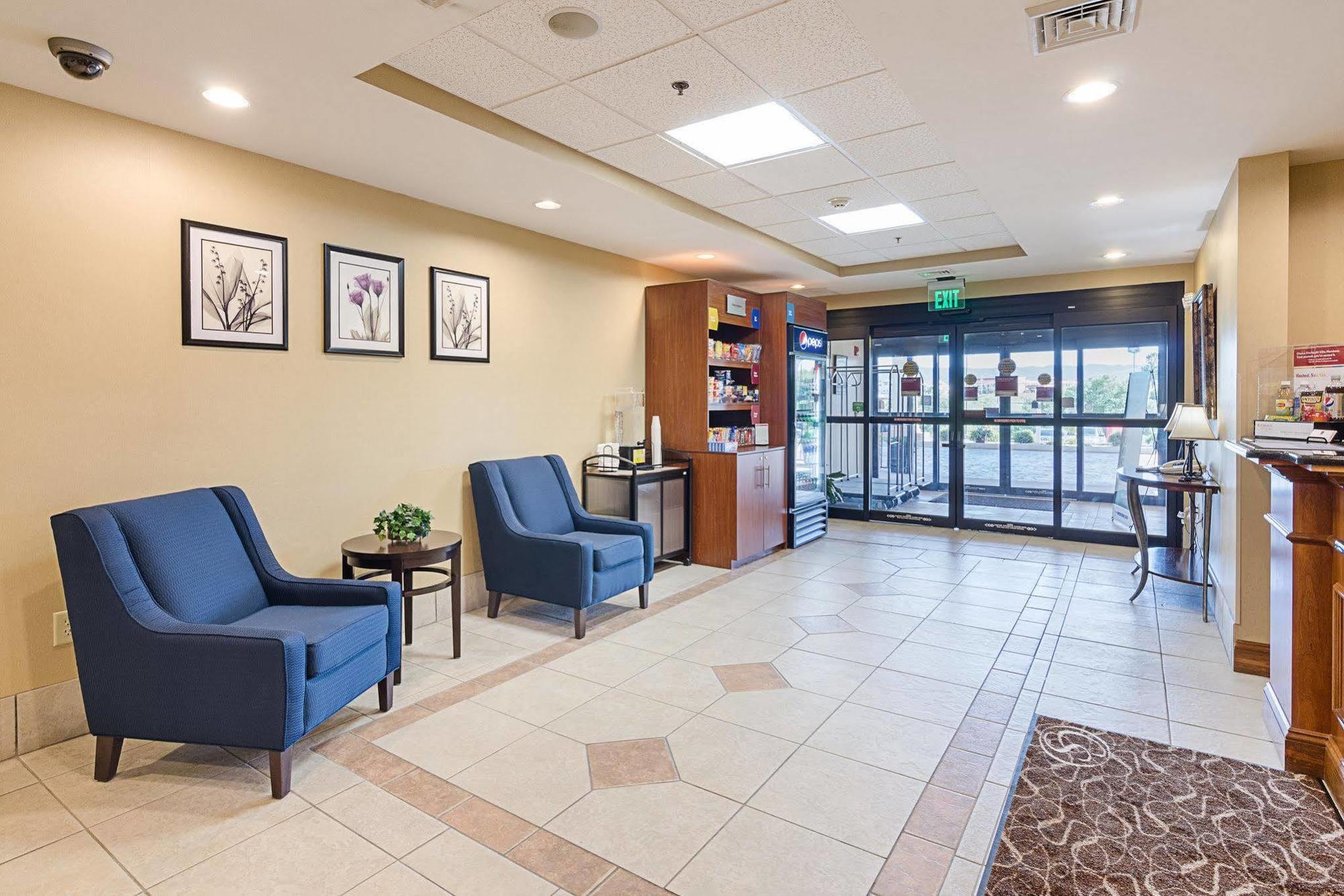 Comfort Suites Wytheville Buitenkant foto